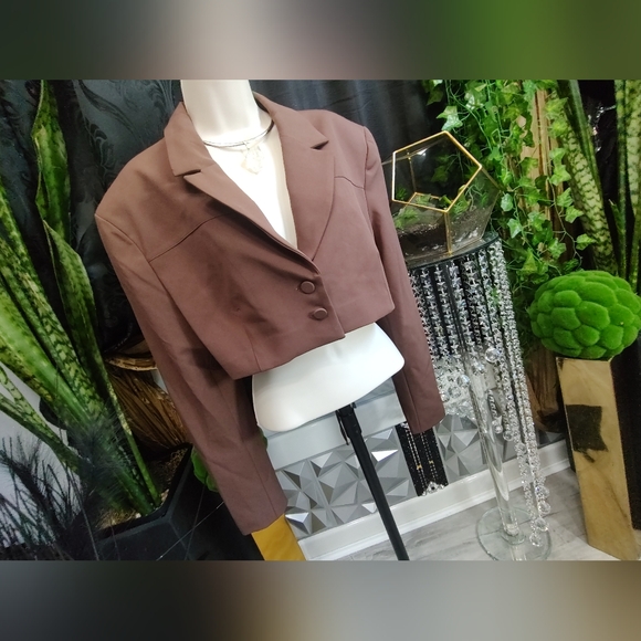 Bershka Brown Open Back Strappy Crop Blazer XL NWT - Picture 4 of 9